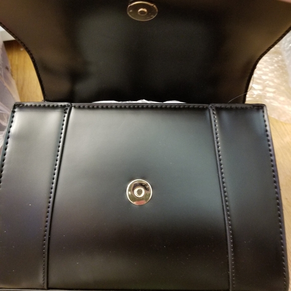 Forever 21 Black Handbag Satchel - Picture 2 of 5